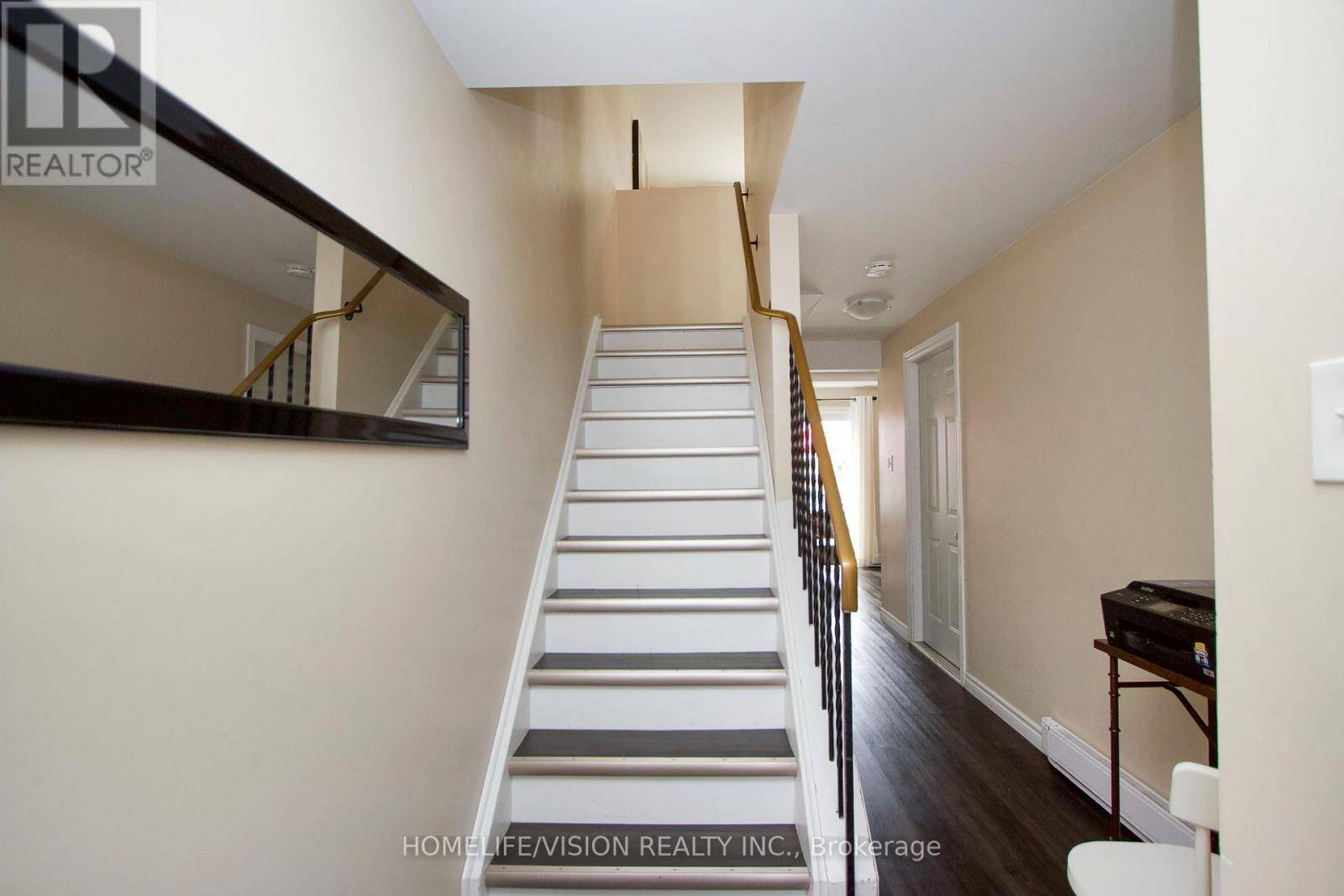 Oshawa (samac), ON L1G6T7,221 Ormond DR #39