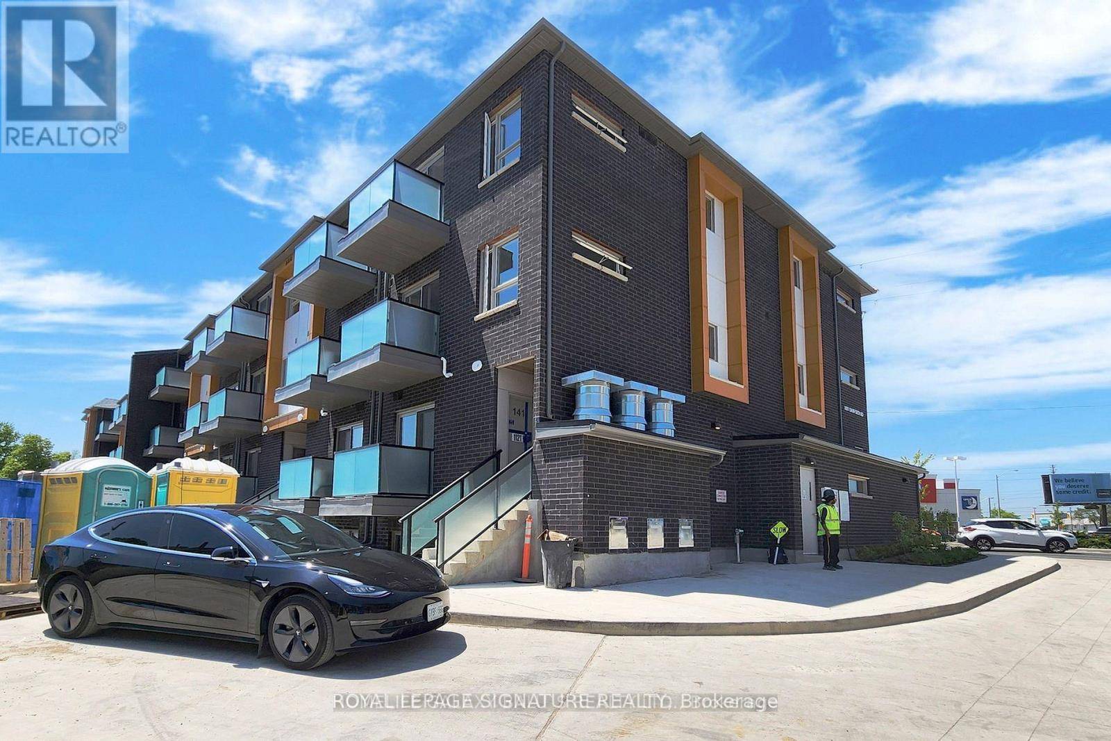 Toronto (eglinton East), ON M1J0B3,1081 Danforth RD #141