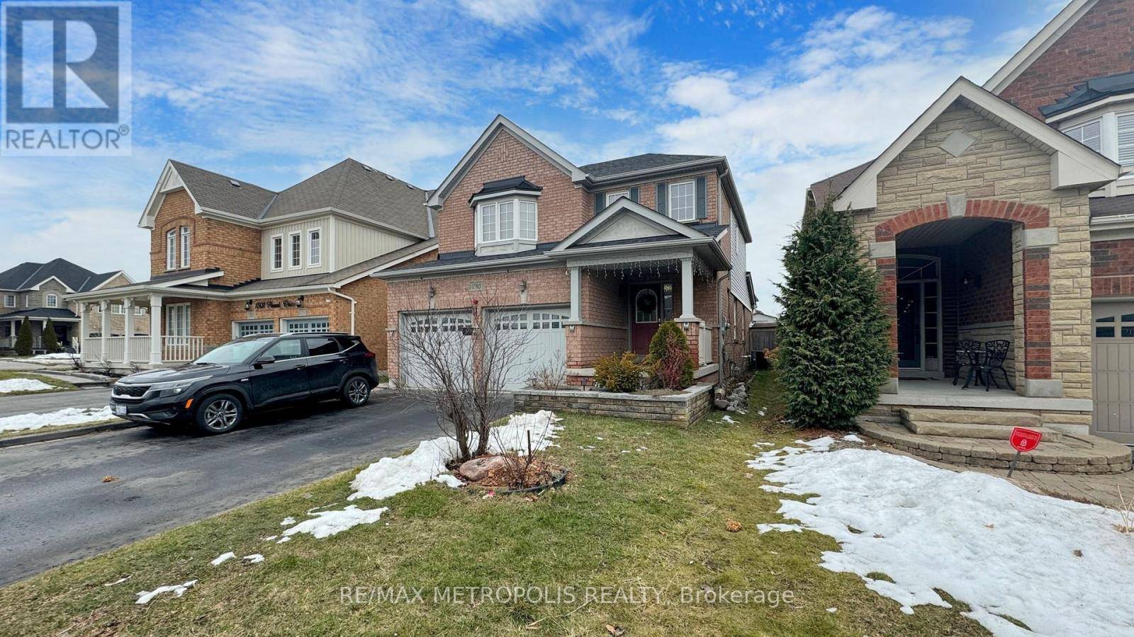 Oshawa (taunton), ON L1K0J8,1505 Pennel DR #Upper