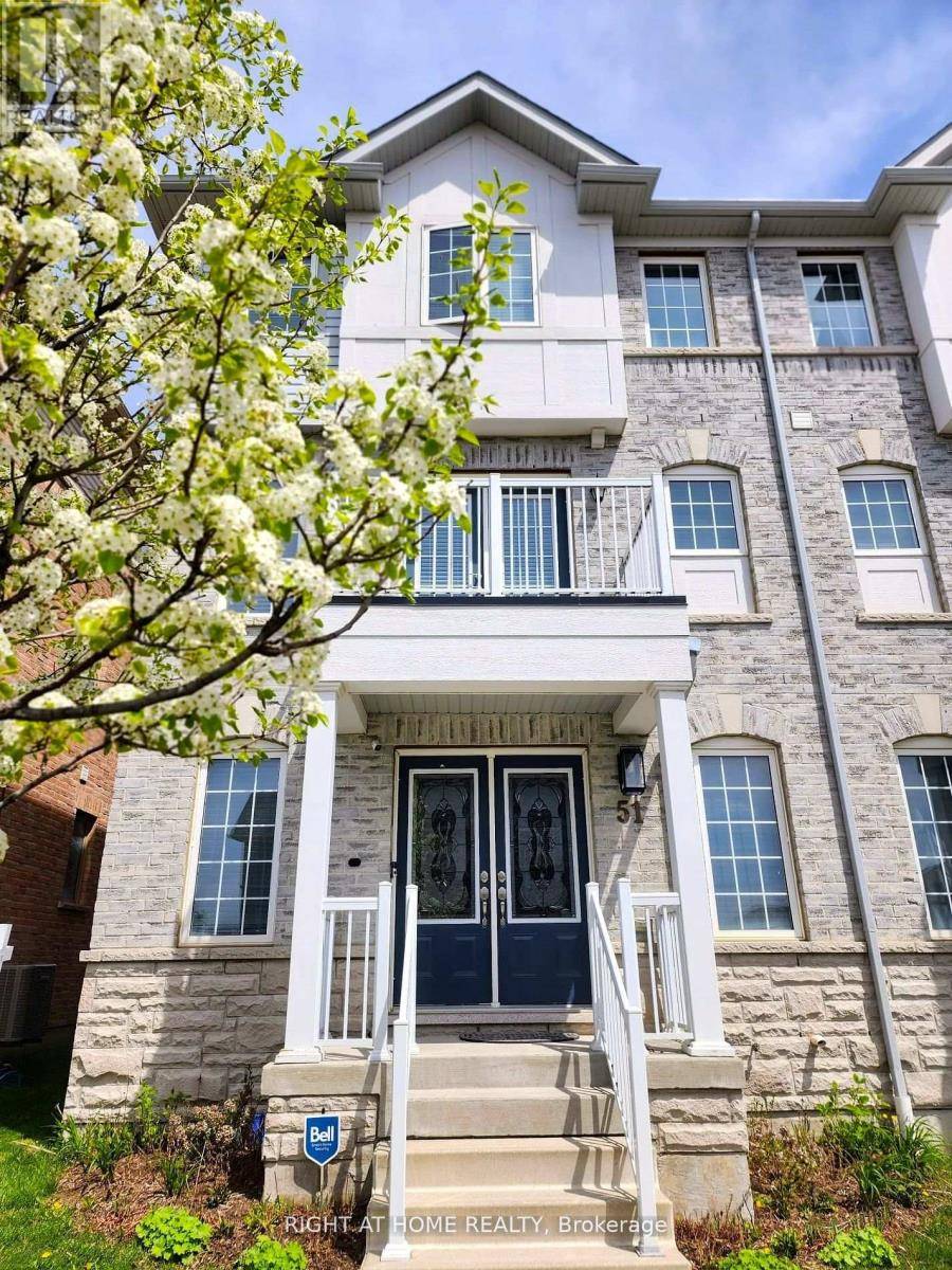 Ajax (central East), ON L1Z0R7,51 DEVINERIDGE AVENUE