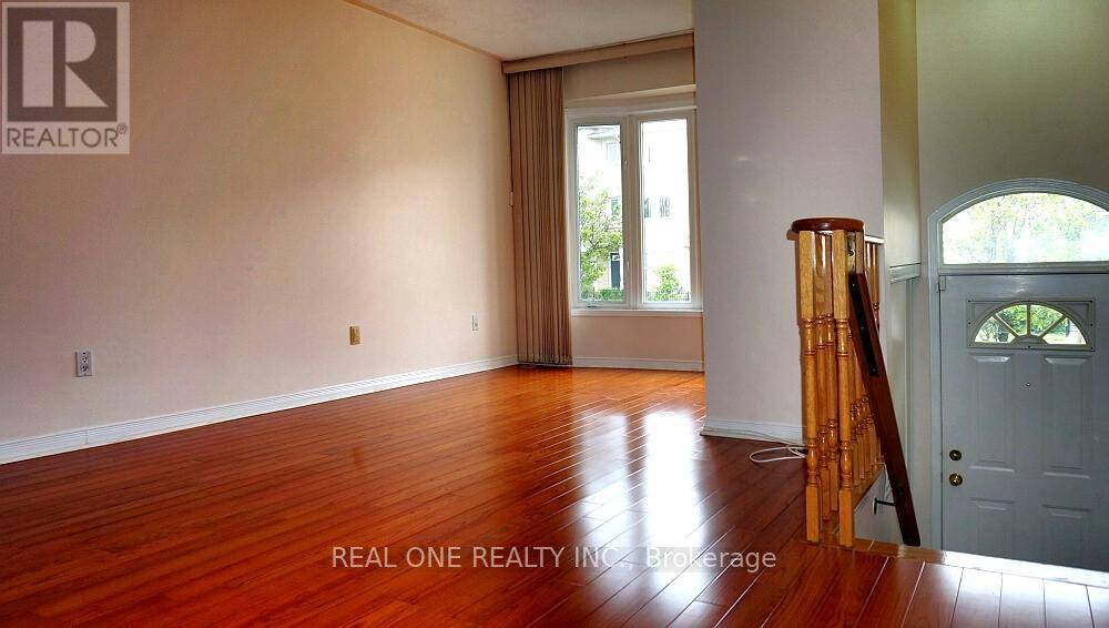 Toronto (malvern), ON M1B5Y7,29 Rosebank DR #105