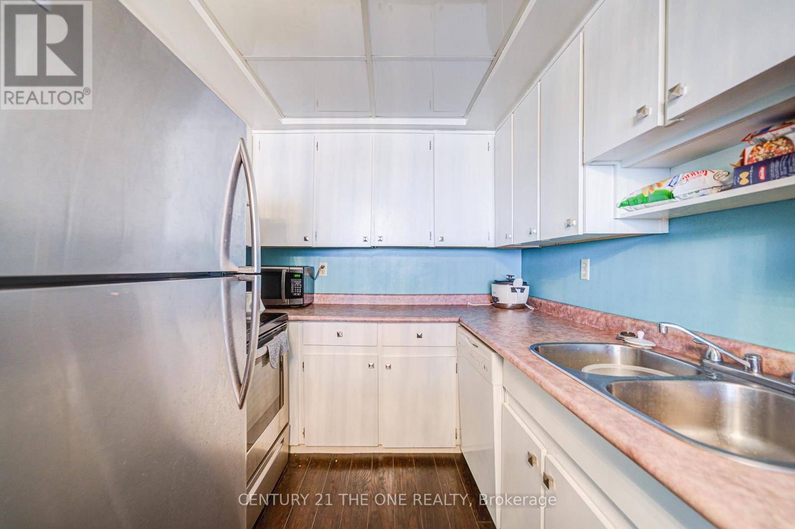Toronto (west Hill), ON M1E4Y2,121 Ling RD #808