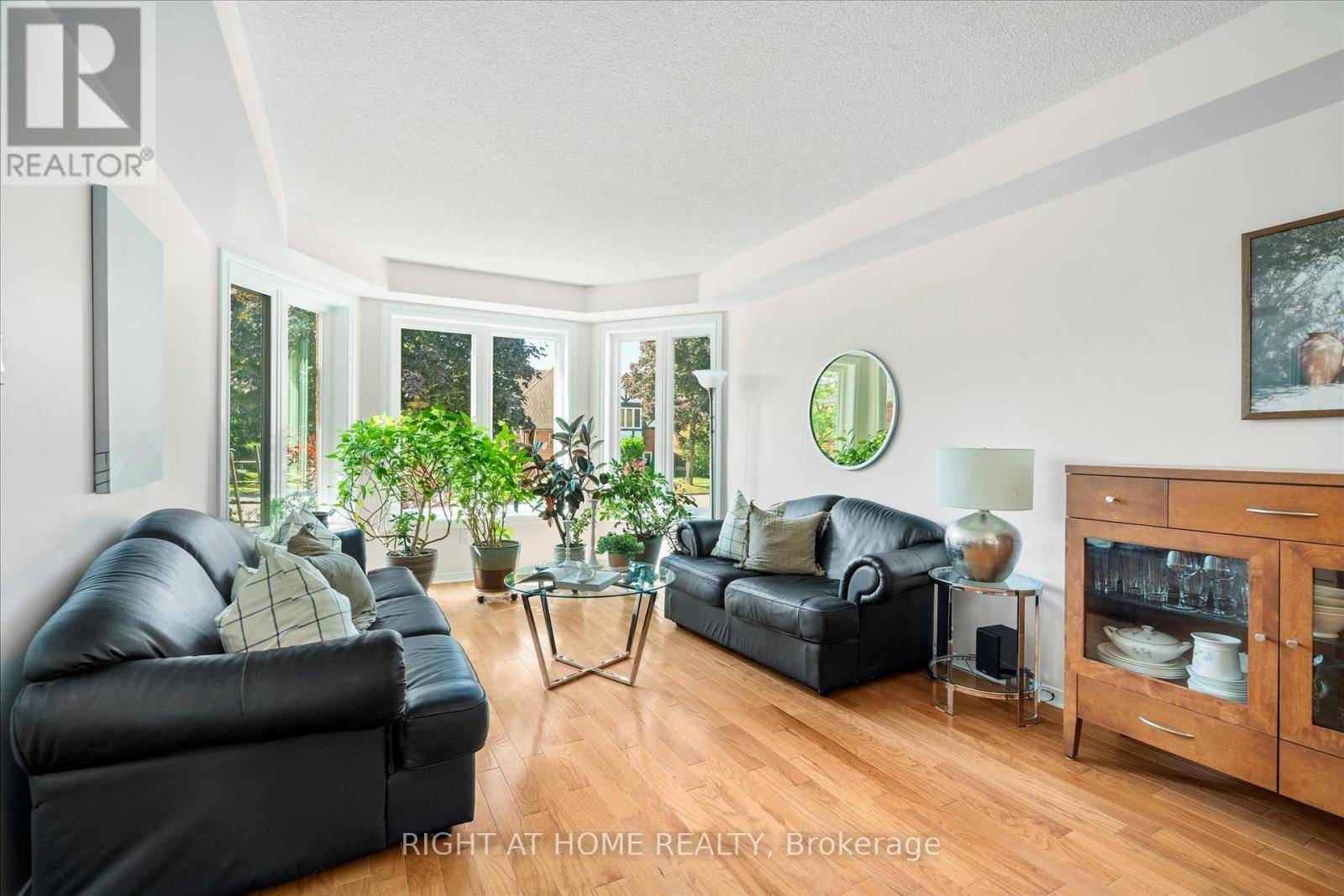 Pickering (liverpool), ON L1X2S1,2097 LYNN HEIGHTS DRIVE