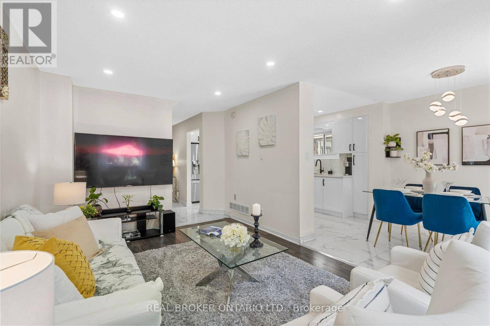 Pickering (liverpool), ON L1V5S9,1434 ANTON SQUARE