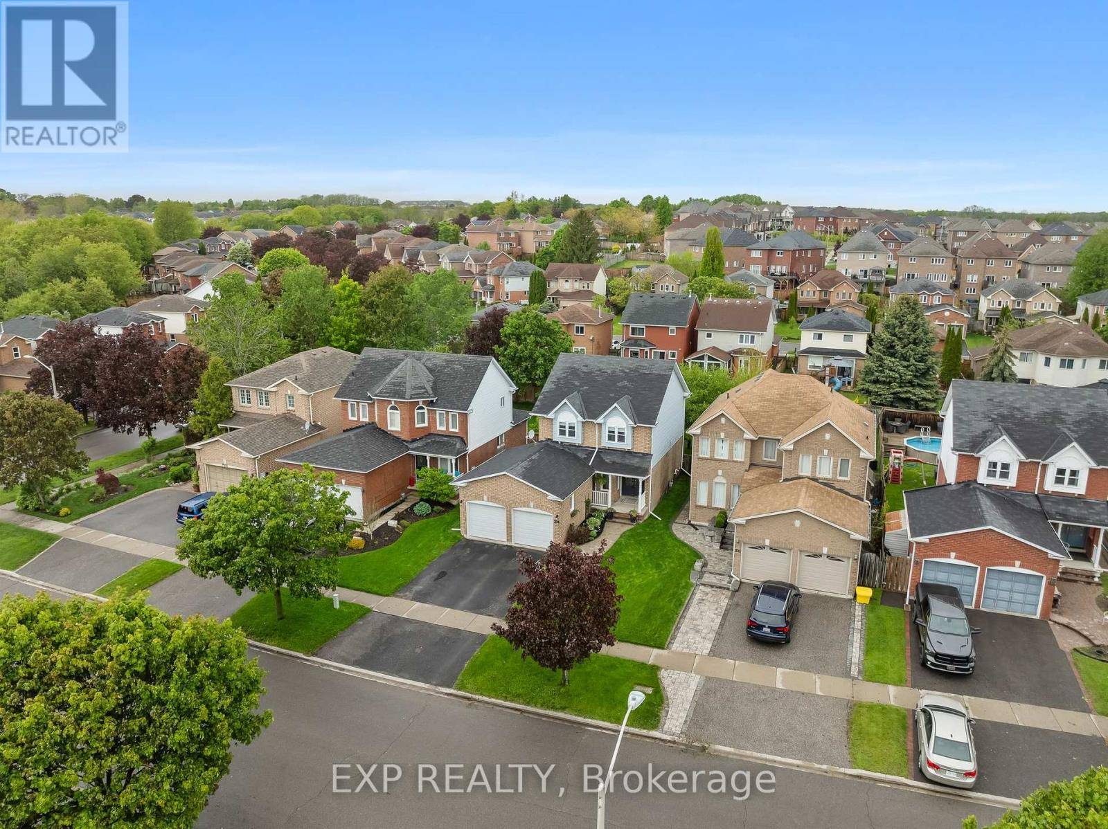 Clarington (bowmanville), ON L1C4T7,104 APPLE BLOSSOM BOULEVARD