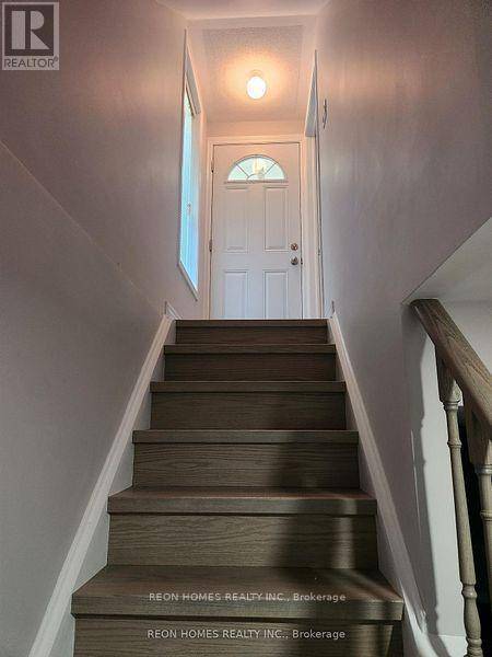 Toronto (rouge), ON M1X2E5,119 Staines RD #(Bsmt)