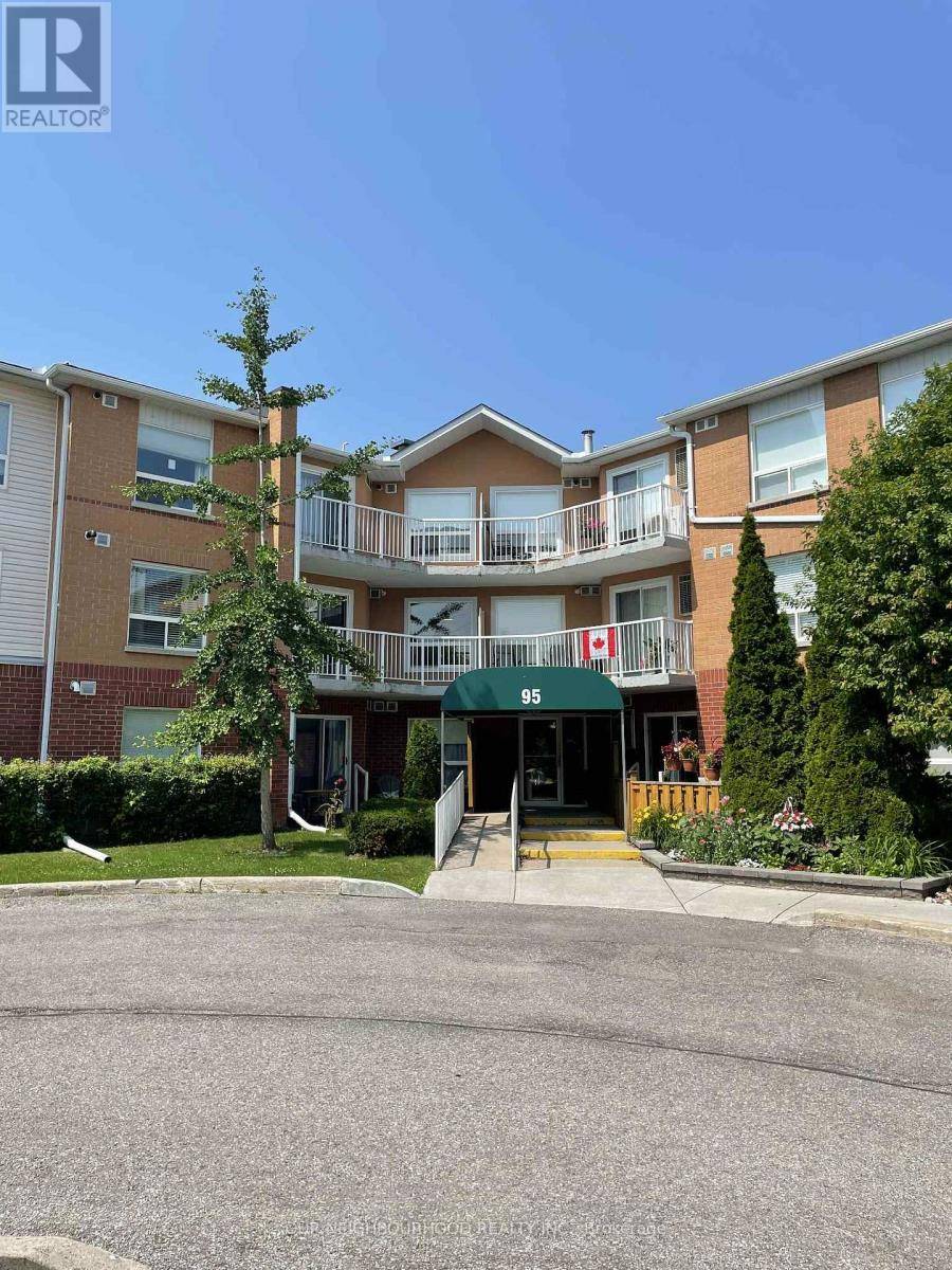 Clarington (bowmanville), ON L1C5A1,95 Wellington ST #210
