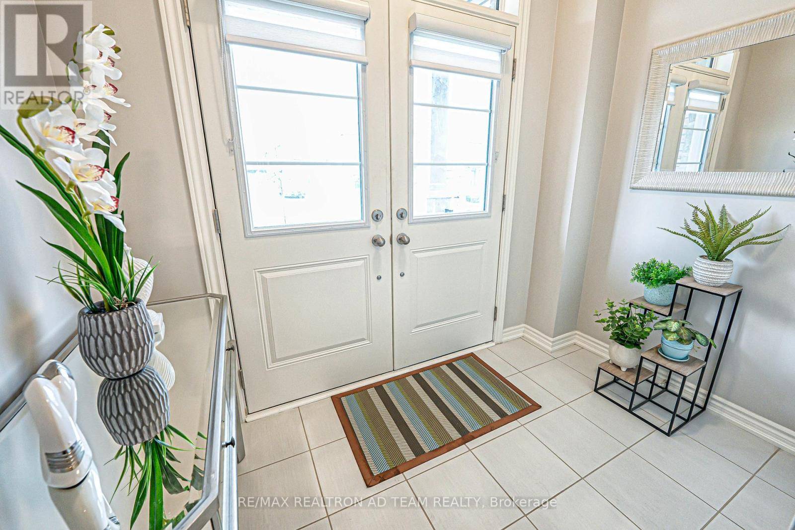 Oshawa (kedron), ON L1L0T1,2136 COPPERMINE STREET