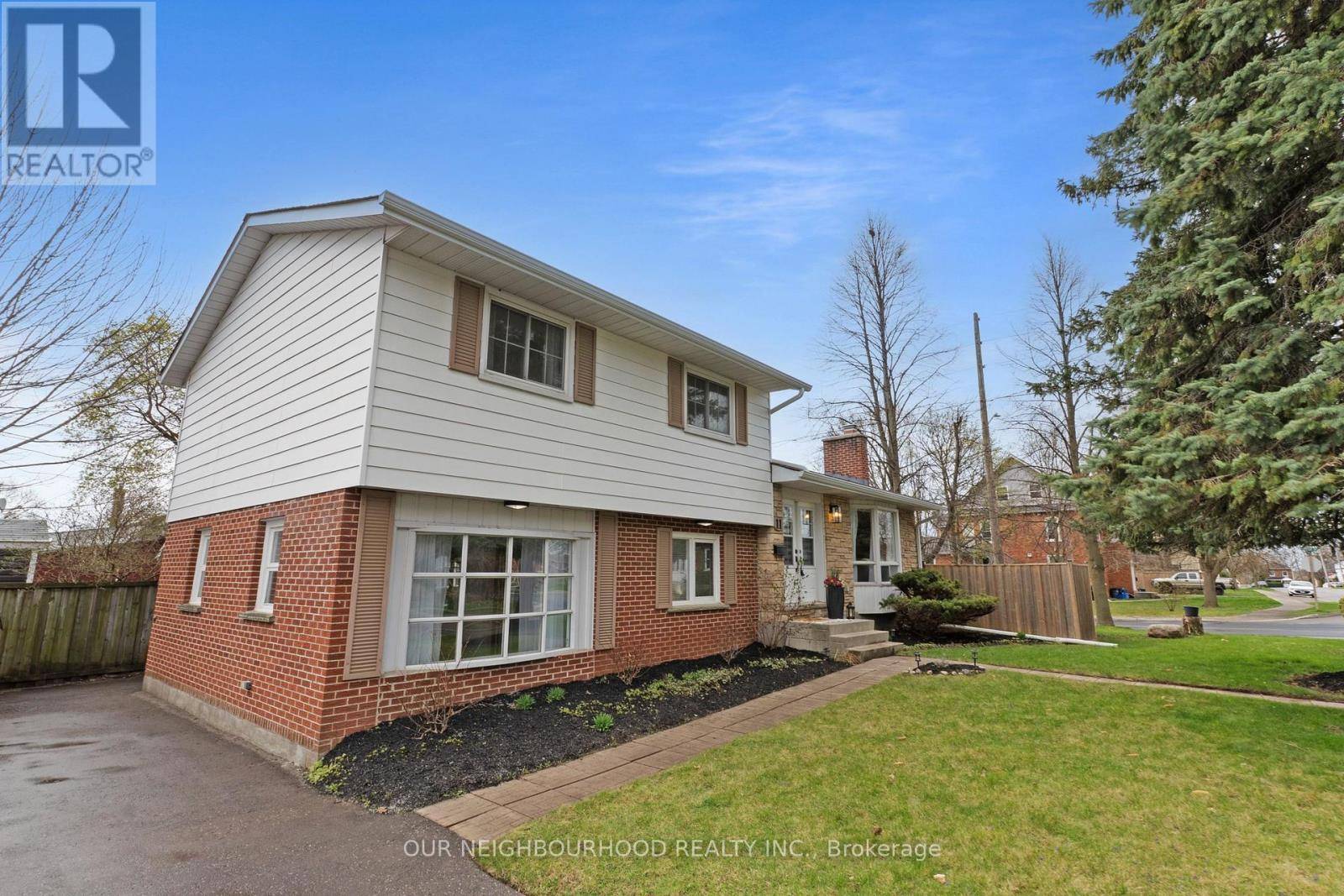 Clarington (bowmanville), ON L1C2R9,11 ONTARIO STREET