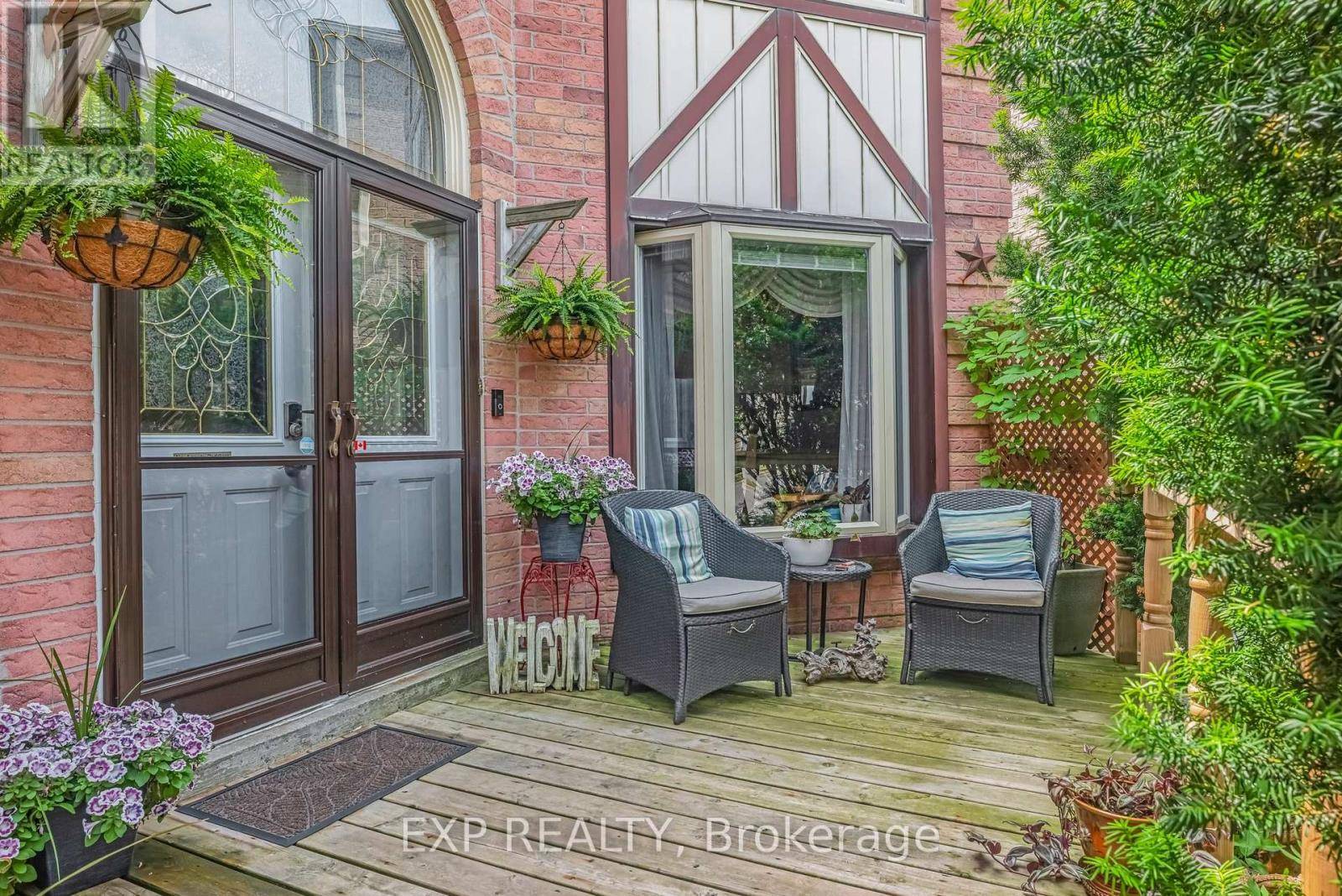 Pickering (liverpool), ON L1X1R2,1064 MAURY CRESCENT