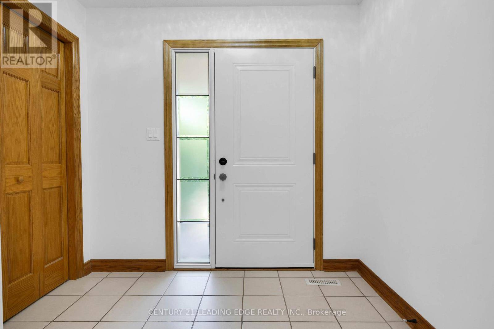 Toronto (rouge), ON M1B2M1,47 FARMHILL COURT