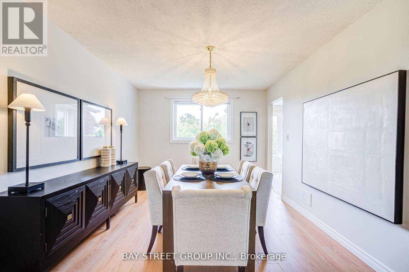 Oshawa (northglen), ON L1J7N5,750 Griffith ST #Main