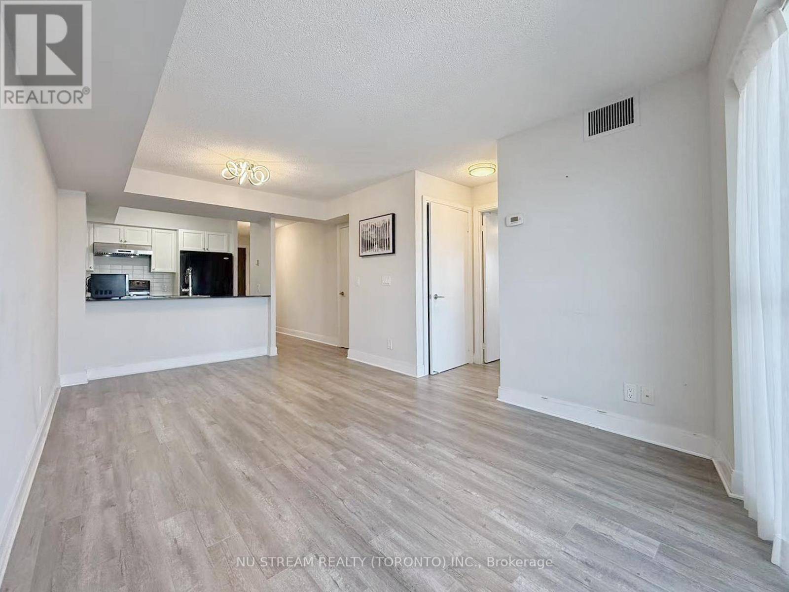 Toronto (agincourt South-malvern West), ON M1S0G4,135 Village Green SQ #1225
