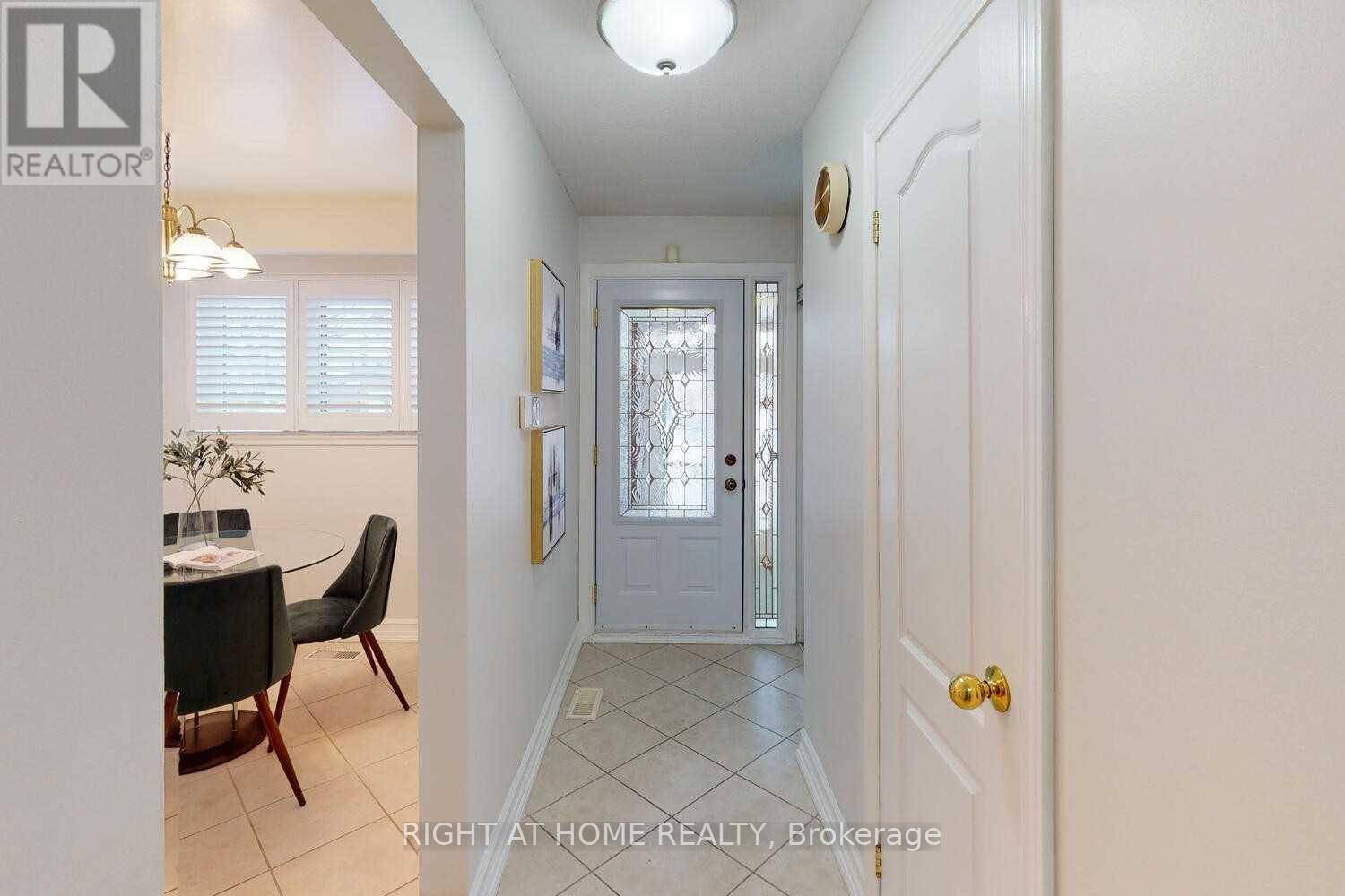Toronto (malvern), ON M1B1Y7,115 LITTLELEAF DRIVE