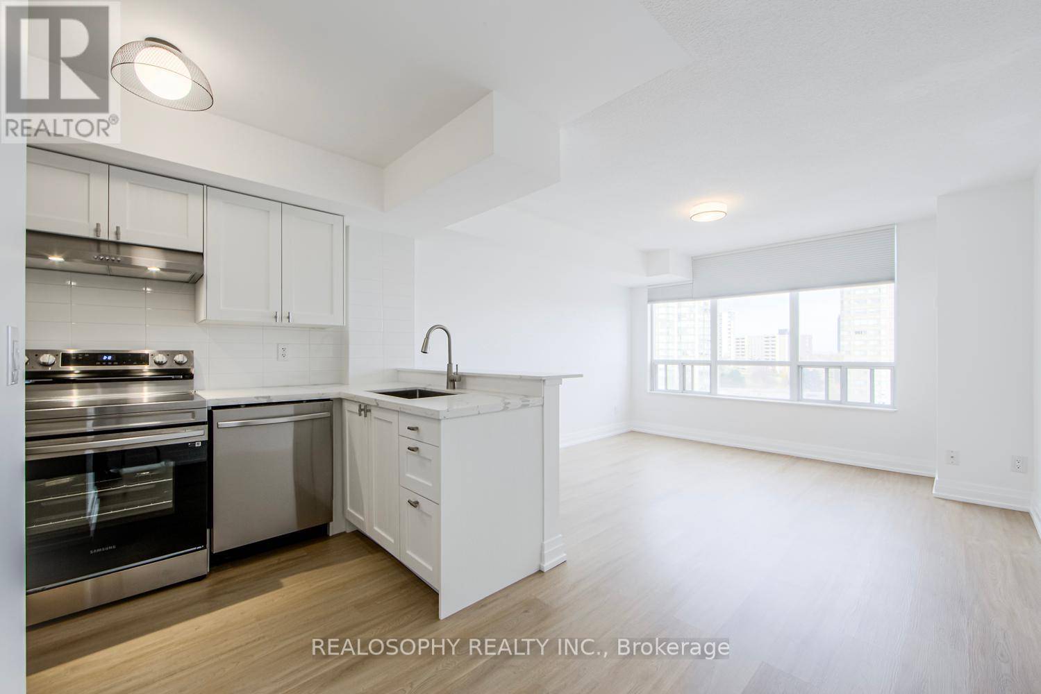 Toronto (scarborough Village), ON M1M3X9,3650 Kingston RD #805