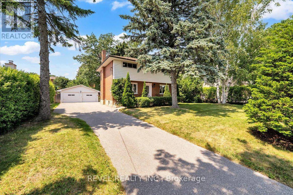 Whitby (blue Grass Meadows), ON L1N3L8,204 HAZELWOOD DRIVE
