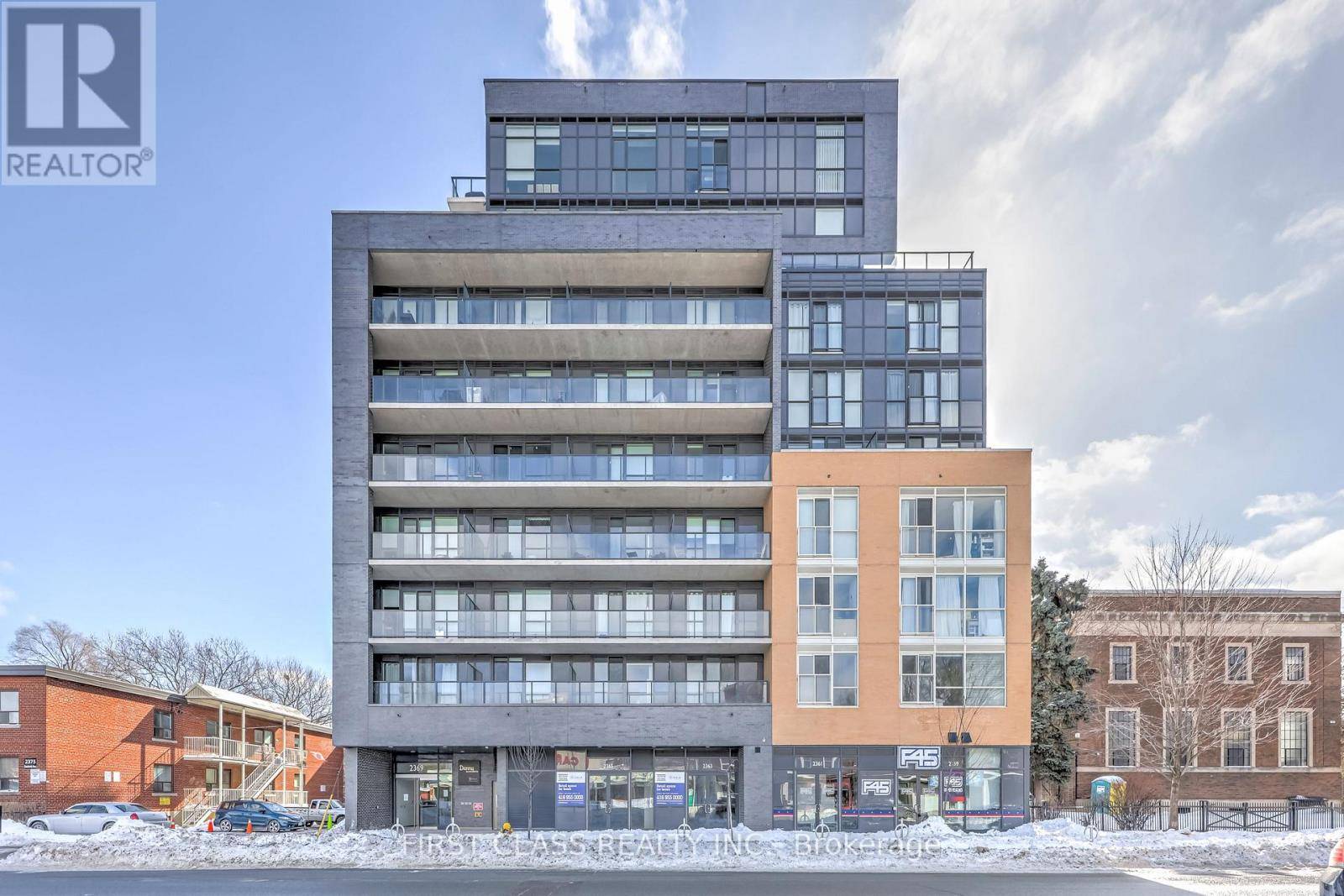 Toronto (east End-danforth), ON M4C1K7,2369 Danforth AVE #904