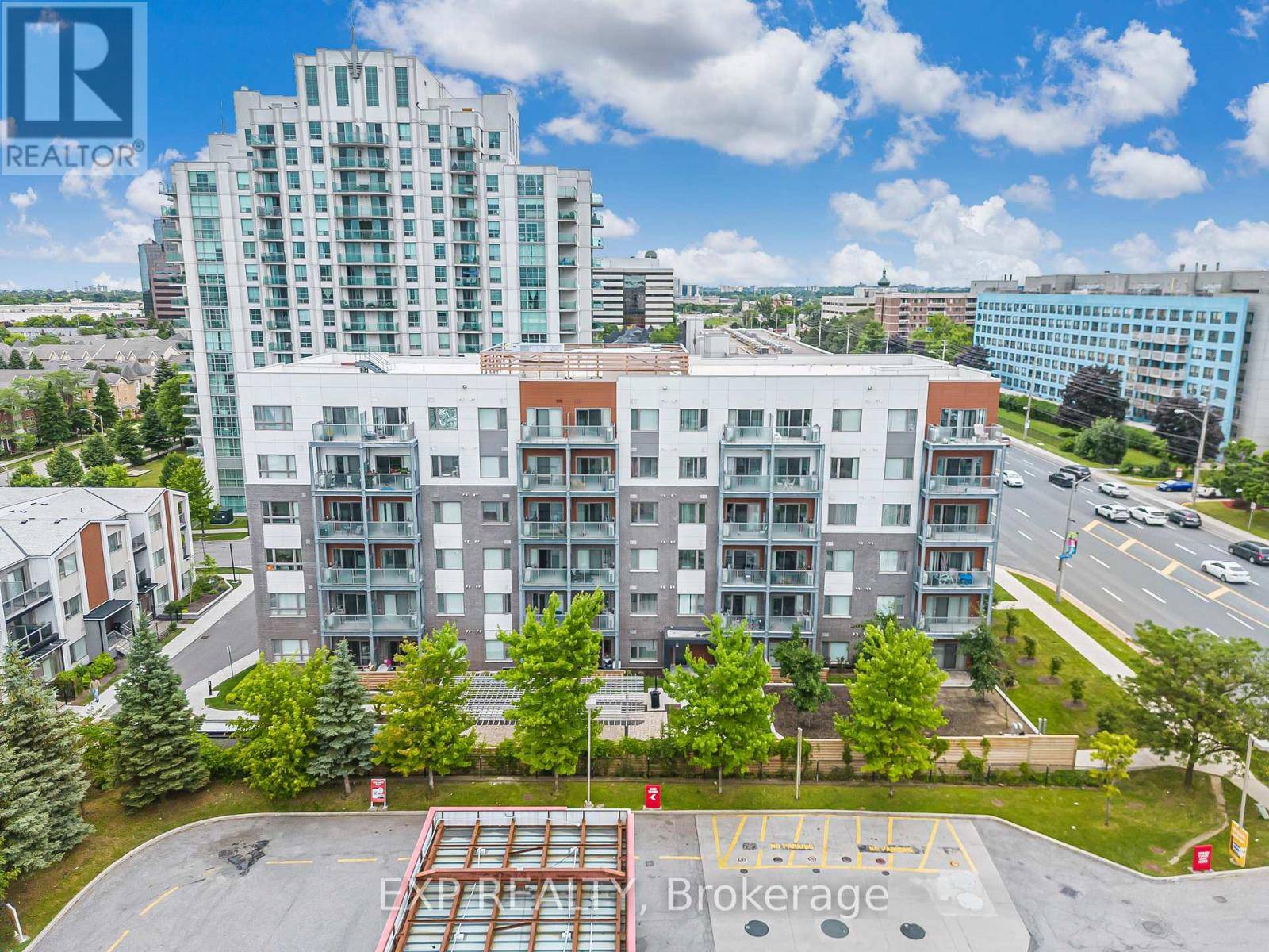 Toronto (malvern), ON M1B0E1,20 Orchid Place DR #404