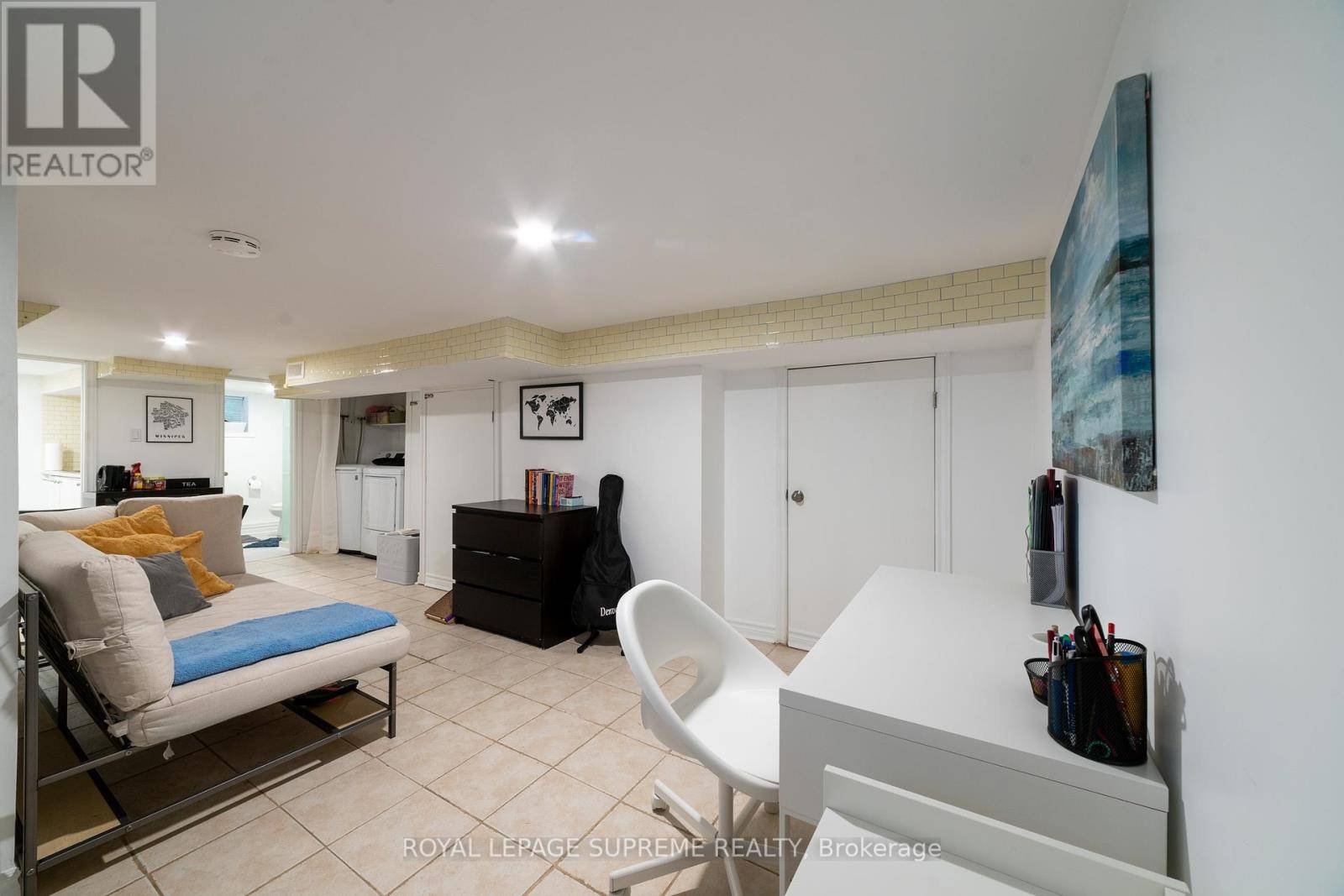 Toronto (danforth Village-east York), ON M4C2H8,74 Frater AVE #Lower
