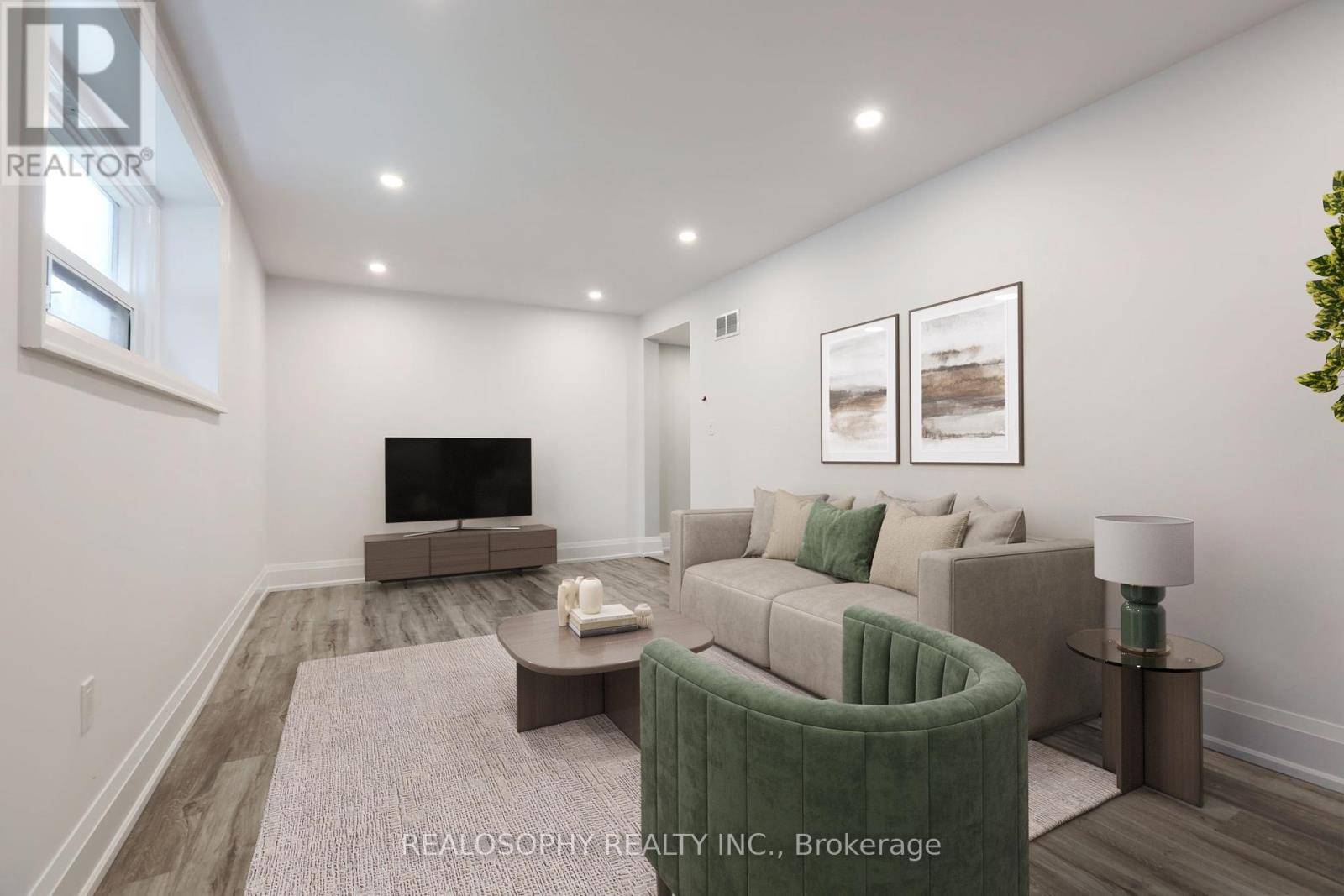 Toronto (broadview North), ON M4K2E6,1 Cosburn AVE #1