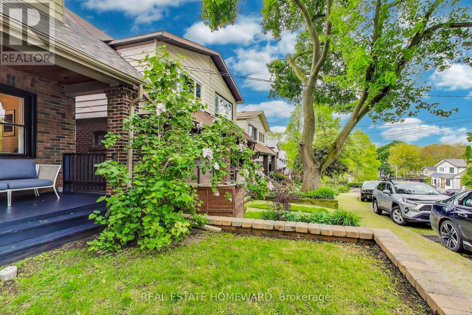 Toronto (woodbine Corridor), ON M4L3M1,31 GLENMORE ROAD
