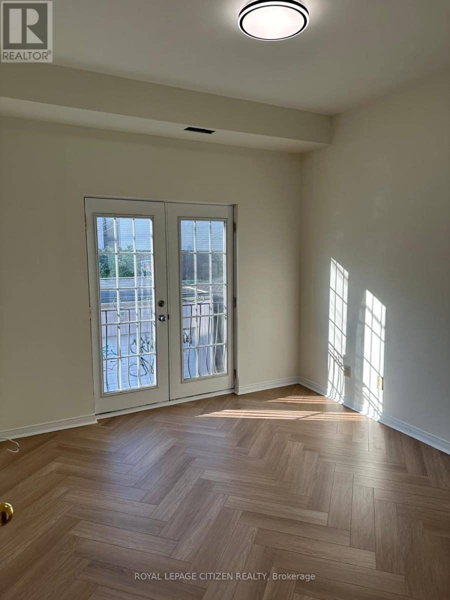 Toronto (danforth), ON M4C1J4,1864 Danforth AVE #203