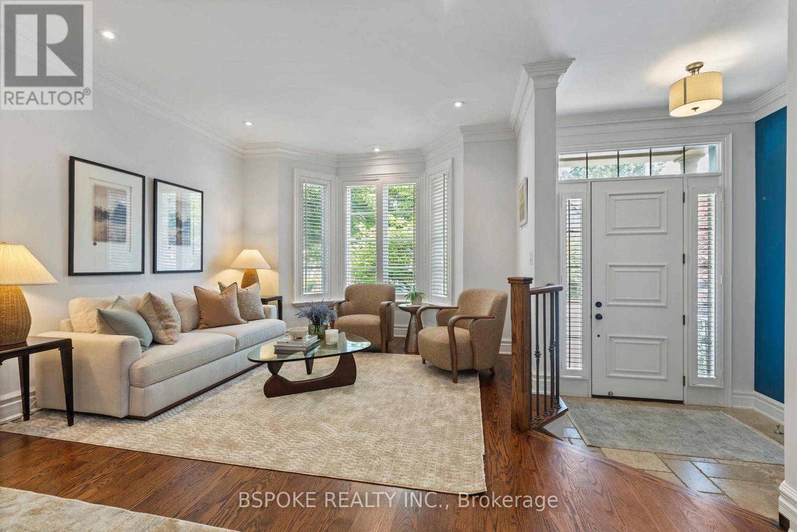 Toronto (east York), ON M4C4A3,324 WOODMOUNT AVENUE