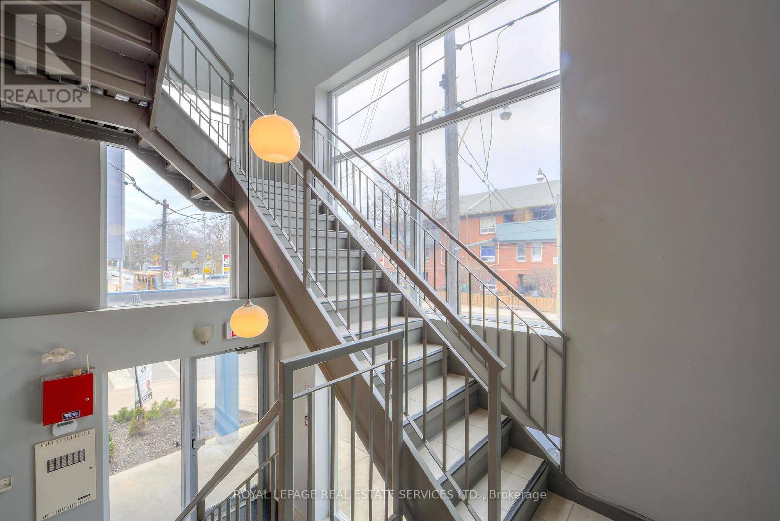Toronto (the Beaches), ON M4L1T8,323 Kingston RD South #203