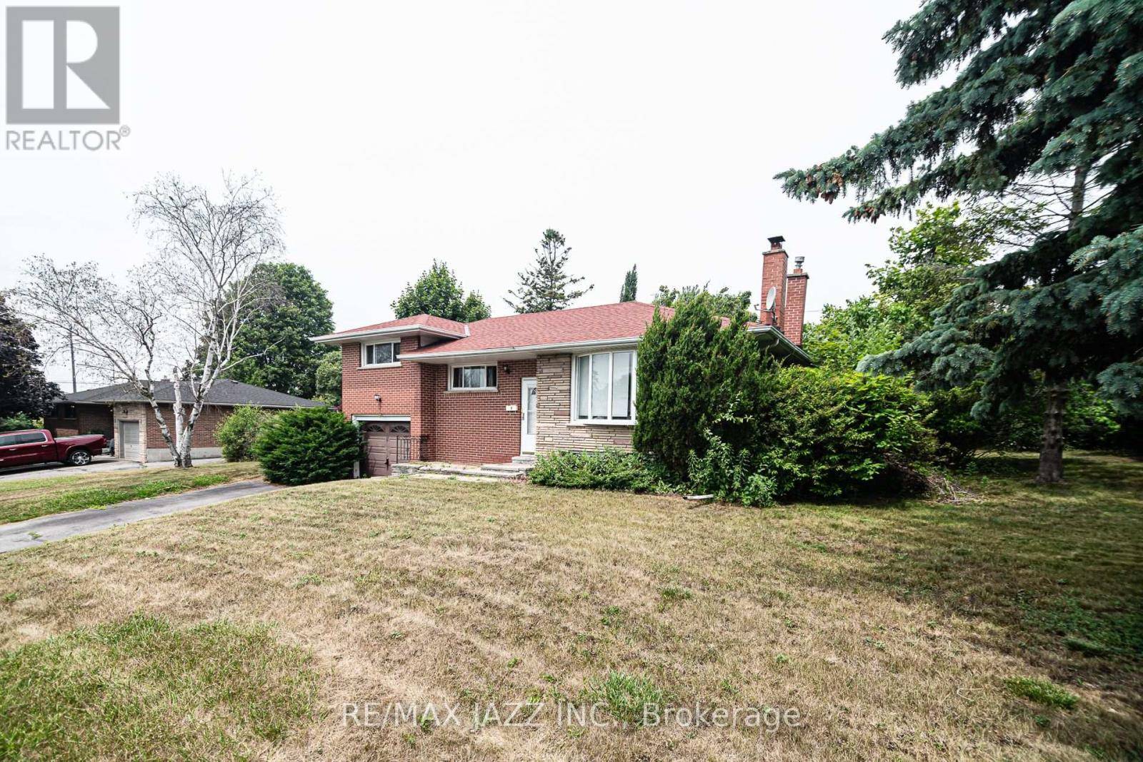 Whitby (blue Grass Meadows), ON L1N2E2,8 BELLWOOD DRIVE