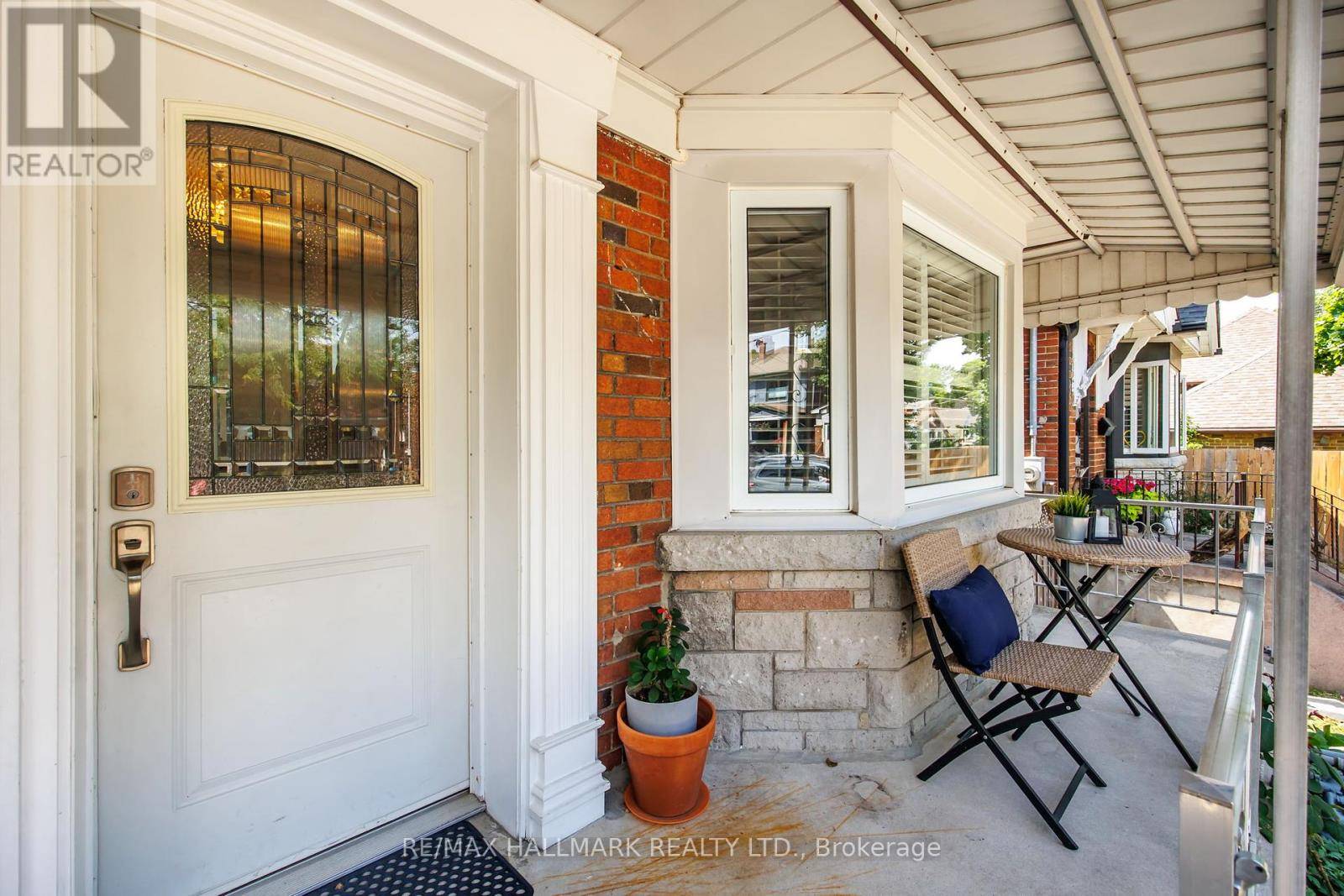 Toronto (danforth Village-east York), ON M4J3K5,236 DEWHURST BOULEVARD N