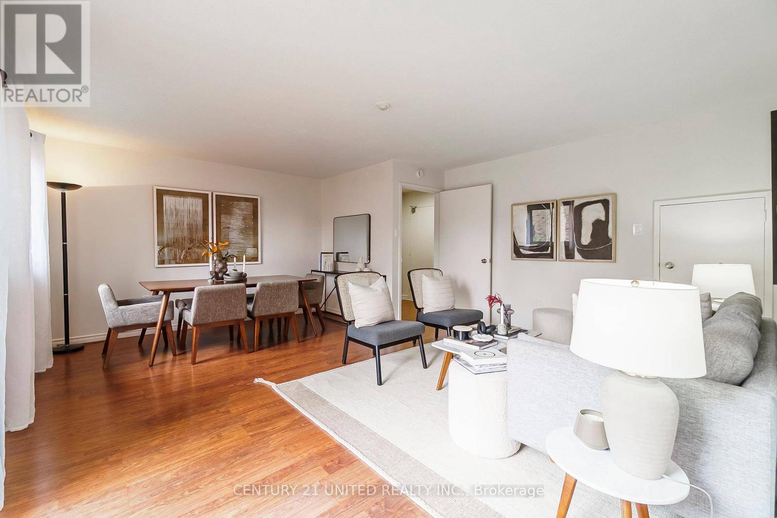 Toronto (west Hill), ON M1E4V9,140 Ling RD #101