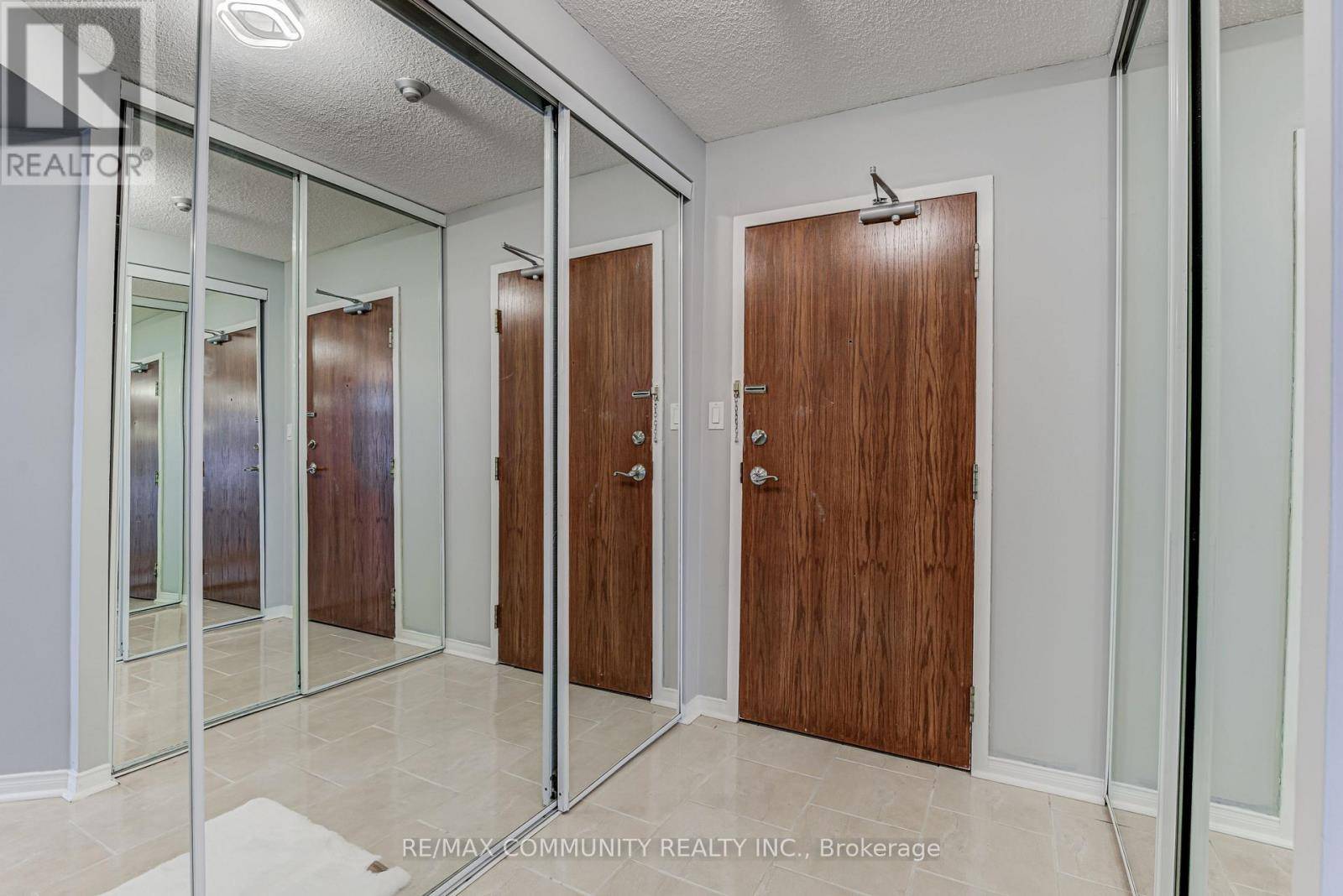 Pickering (village East), ON L1V6Z6,1625 Pickering Pkwy #704