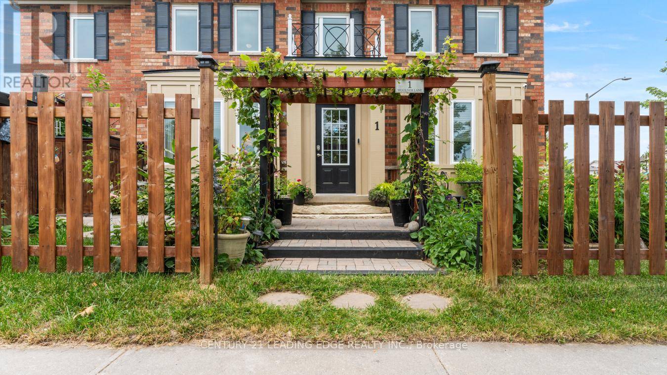 Clarington (bowmanville), ON L1C5L8,1 WOOLNER LANE