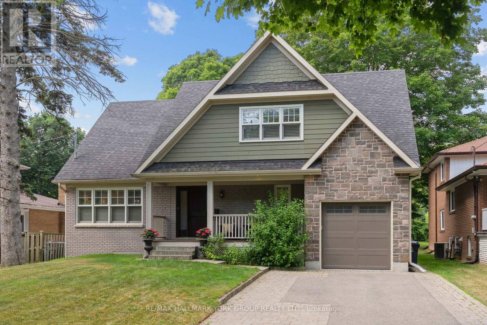 Toronto (rouge), ON M1C2Z5,380 ROUGE HILLS DRIVE