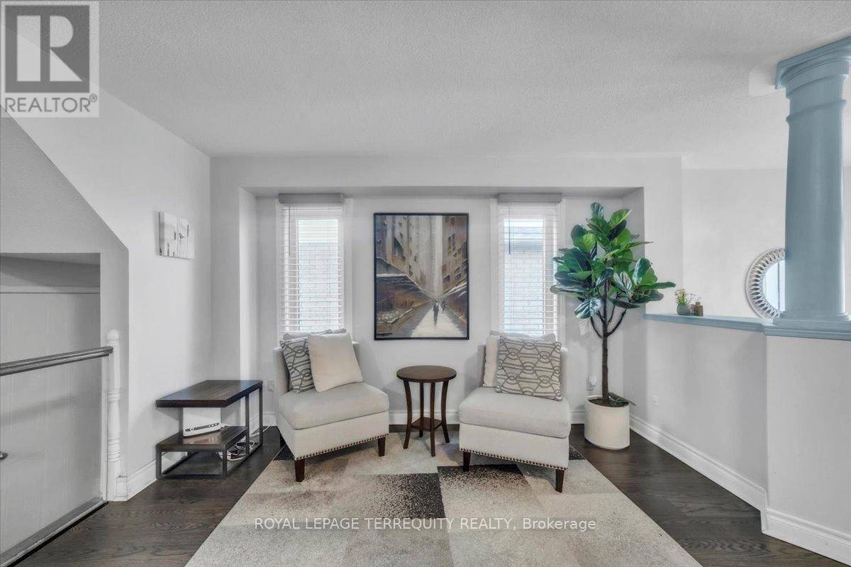 Clarington (courtice), ON L1E3B5,117 WILKINS CRESCENT