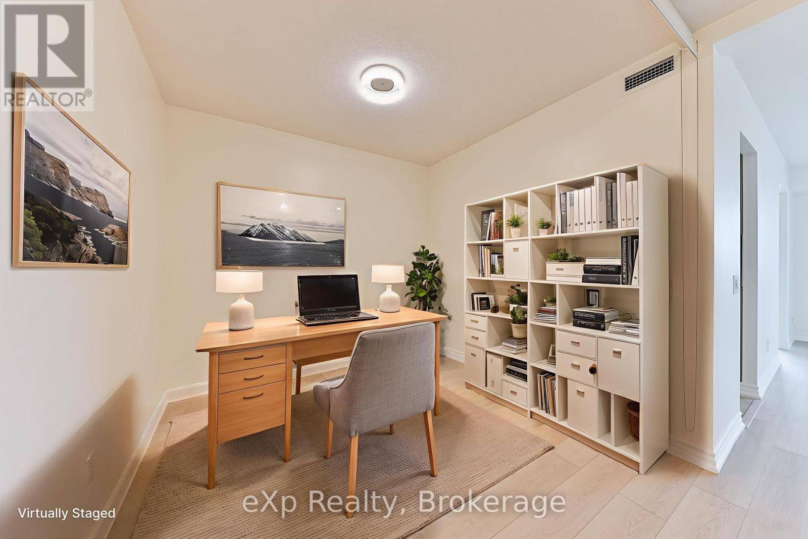 Toronto (bendale), ON M1P5E4,83 Borough DR #815
