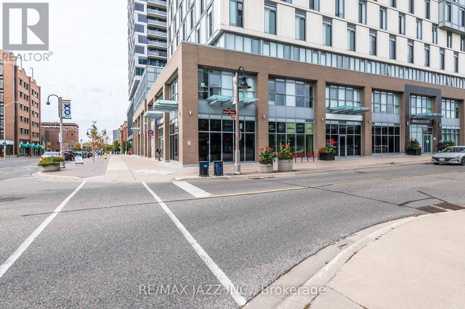 Oshawa (o'neill), ON L1G0A2,100 Bond ST East #4