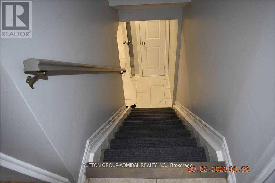 Pickering (west Shore), ON L1W2J9,854 MORETTA AVENUE N