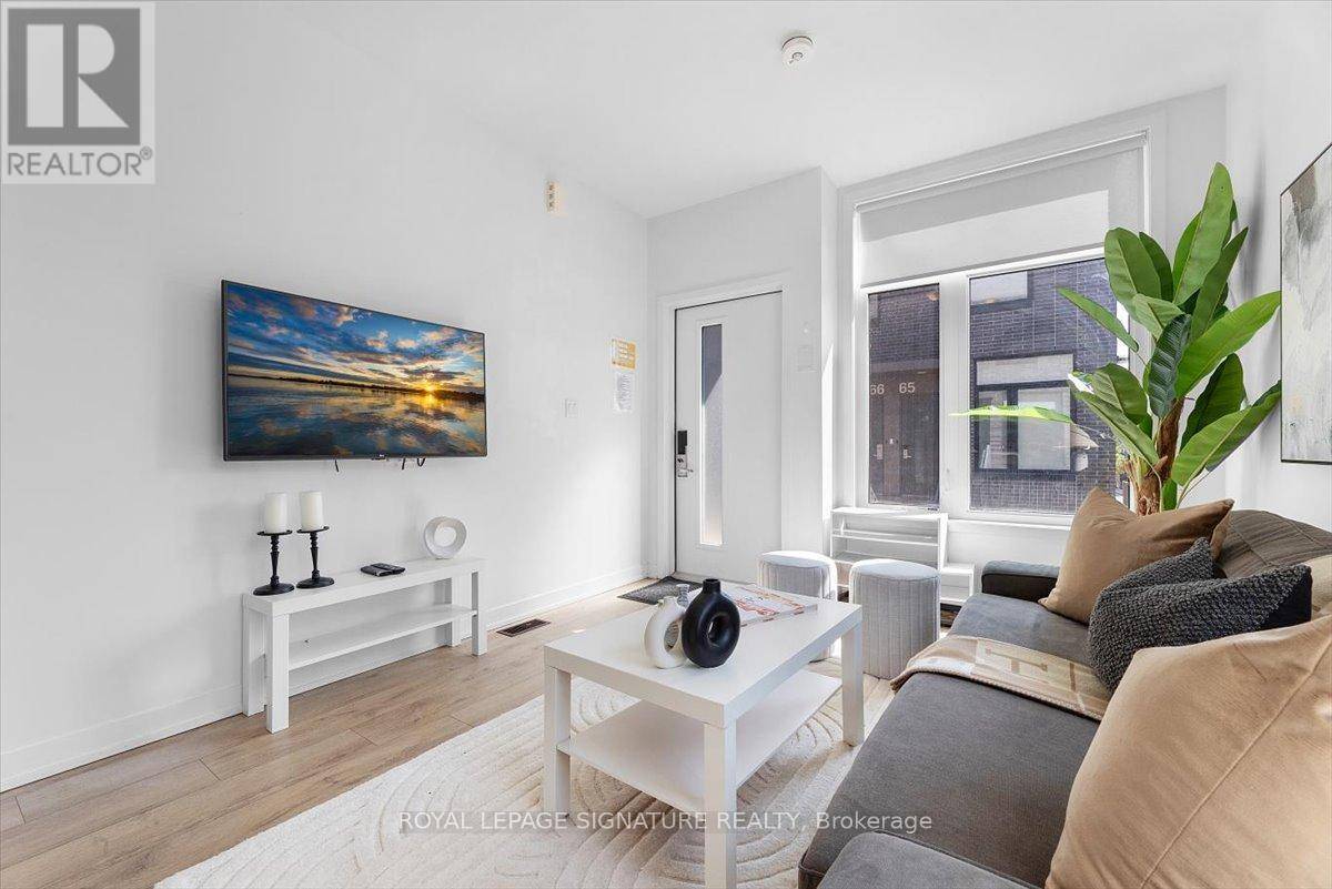 Oshawa (samac), ON L1G4X9,1740 Simcoe ST #49