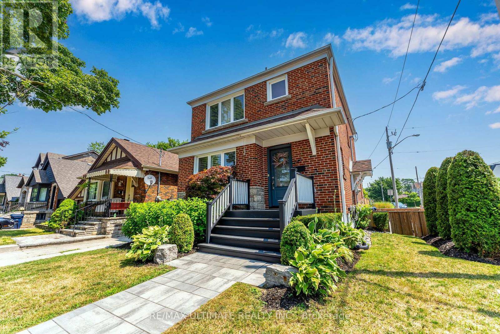 Toronto (danforth Village-east York), ON M4J3K7,247 DEWHURST BOULEVARD N