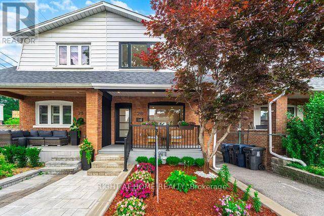 Toronto (woodbine Corridor), ON M4L3H6,23 BOWMORE ROAD