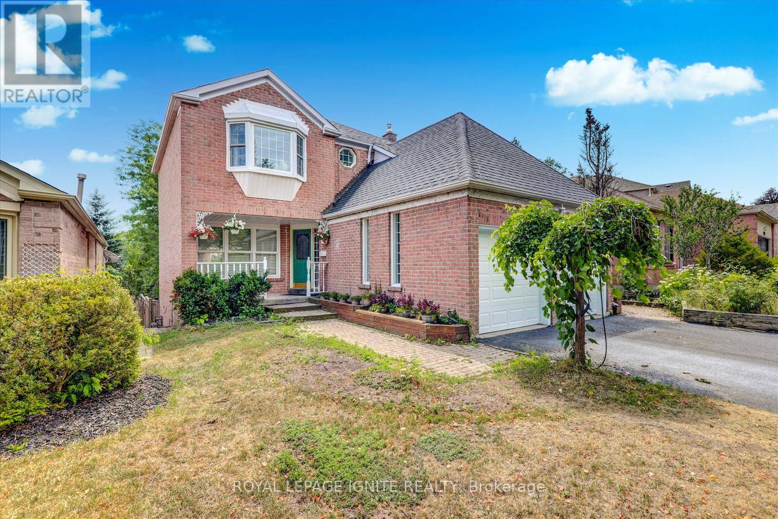 Pickering (liverpool), ON L1X1P7,1007 MAURY CRESCENT