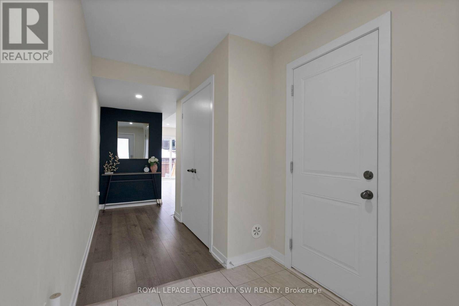 Pickering (rouge Park), ON L1V0G6,250 Finch AVE #603