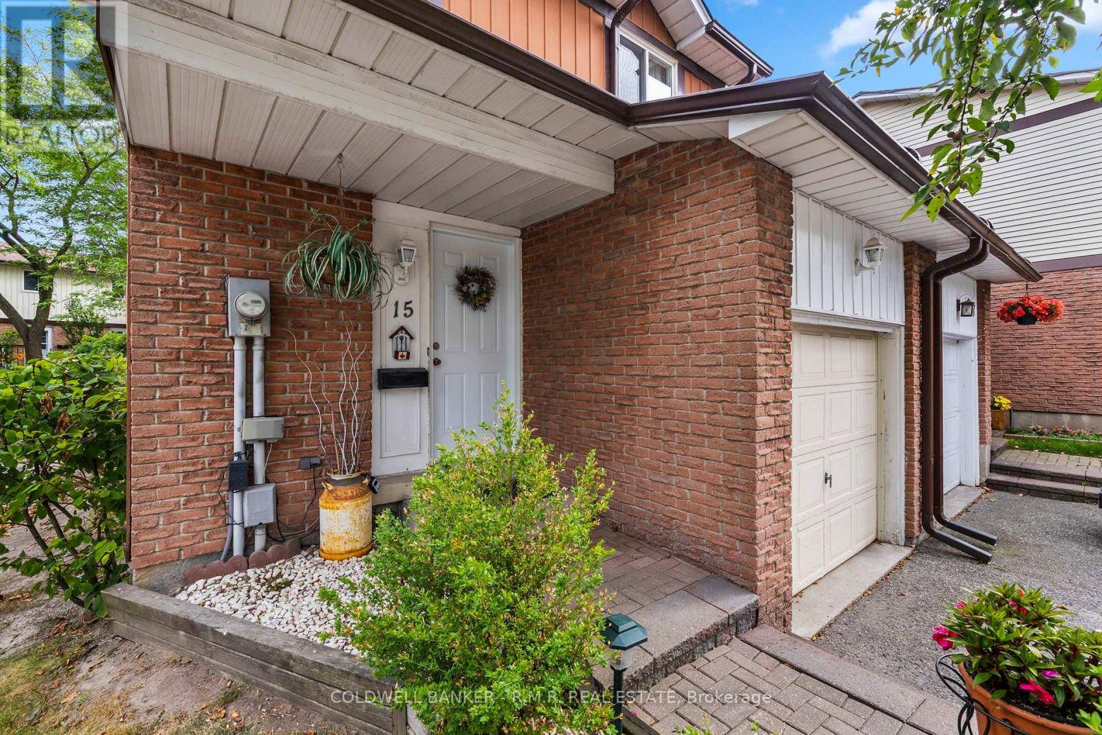 Oshawa (vanier), ON L1J6M5,540 Dorchester DR #15
