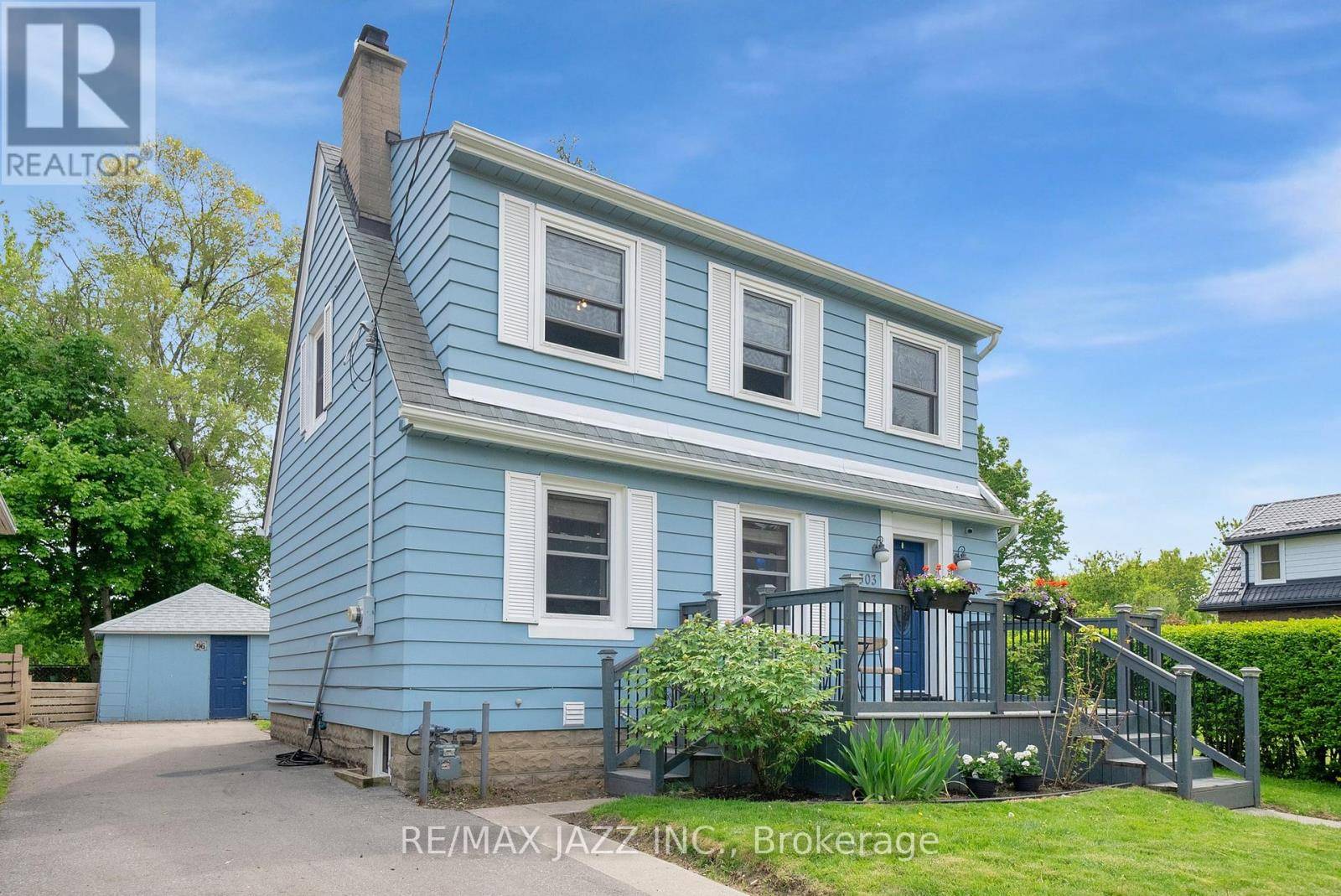 Oshawa (central), ON L1H1Z2,303 GLIDDON AVENUE