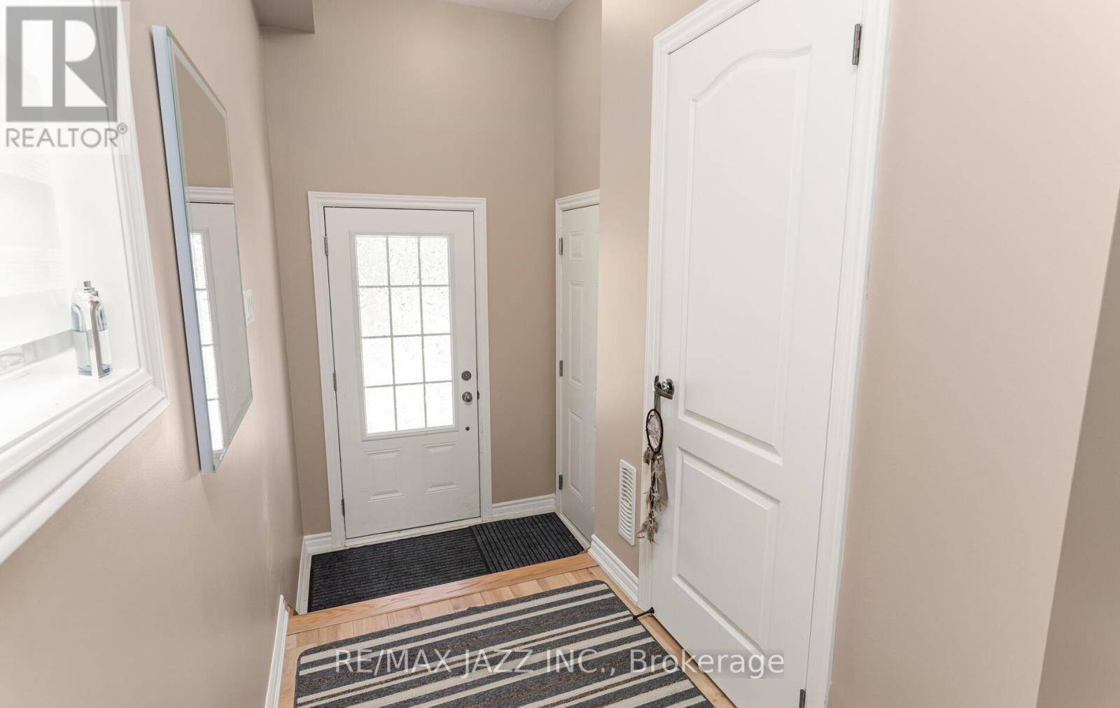 Clarington (bowmanville), ON L1C7H7,87 HONEY CRISP LANE