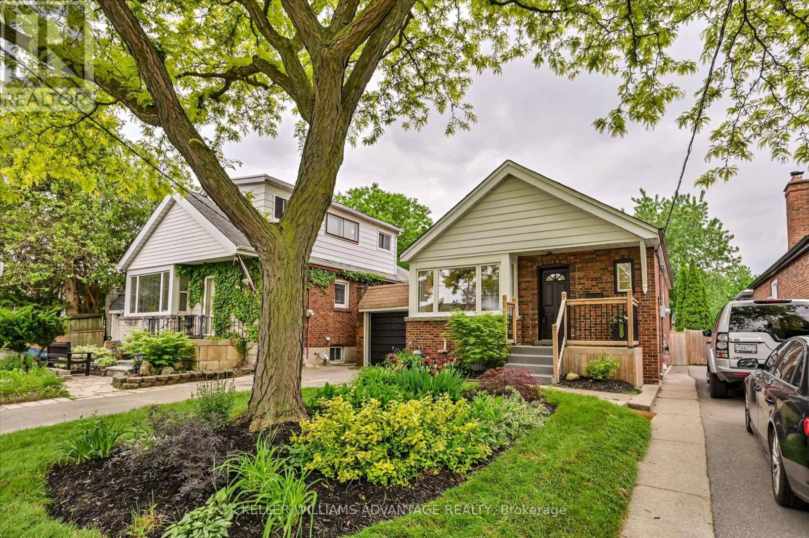 Toronto (east York), ON M4J4E4,1080 GREENWOOD AVENUE