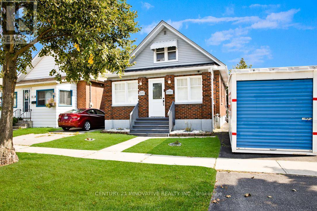 Oshawa (central), ON L1H5T1,219 VERDUN ROAD