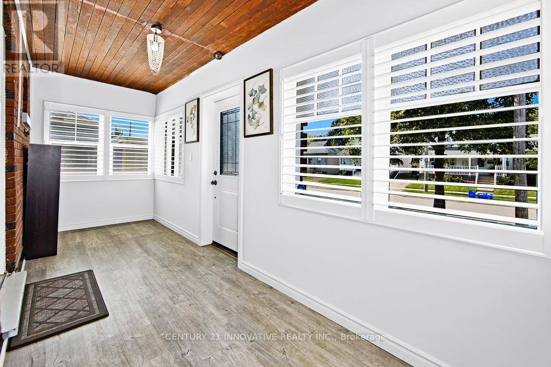 Oshawa (central), ON L1H5T1,219 VERDUN ROAD