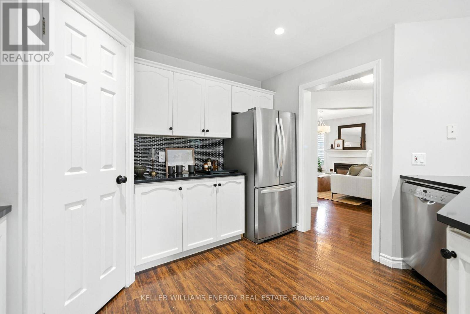 Oshawa (kedron), ON L1L1C3,2159 STORNOWAY STREET